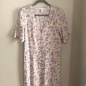 - H&M Floral Maxi Size M Dress